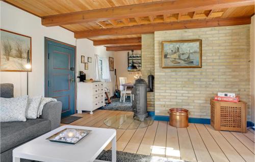Hoeve Strand House | Cozy Home in Åsnes with WiFi, Pet and Child Friendly