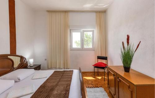 Baric Draga House | Cozy Home in Baric Draga with Sea View and Family Amenities