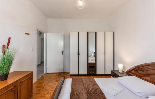 Baric Draga House | Cozy Home in Baric Draga with Sea View and Family Amenities