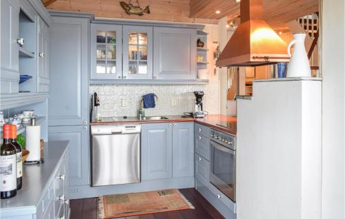Selbjorn House | Inviting Bekkjarvik Home with Wifi for Family Comfort