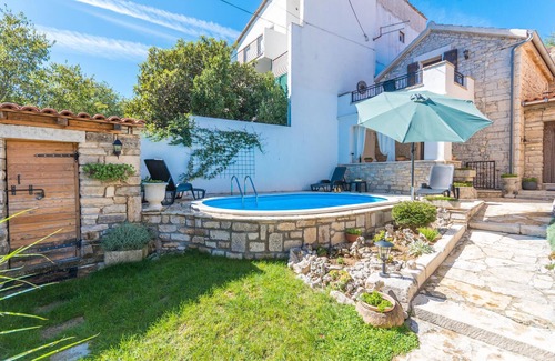 Benkovac House | Cozy 2-Bedroom Retreat in Benkovac with Private Pool