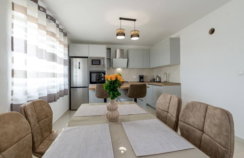 Benkovac House | Family-Friendly 2 Bedroom Stay in Benkovac with Pool