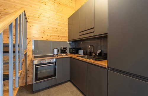 Bilje House | Family-Friendly 3 Bedroom Accommodation in Bilje with Pool