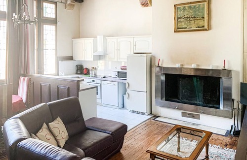 Chinon House | Family-Friendly 3-Bedroom Stay in Scenic Chinon