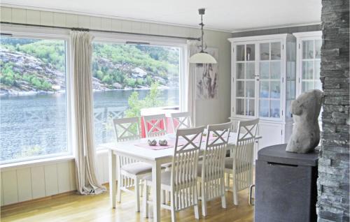 Gulen House | Inviting Dalsyra Home with Kitchen - Family Friendly Stay