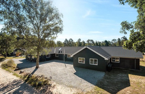 Frederiksvaerk House | Inviting 12-Bedroom Accommodation in Beautiful Frederiksværk