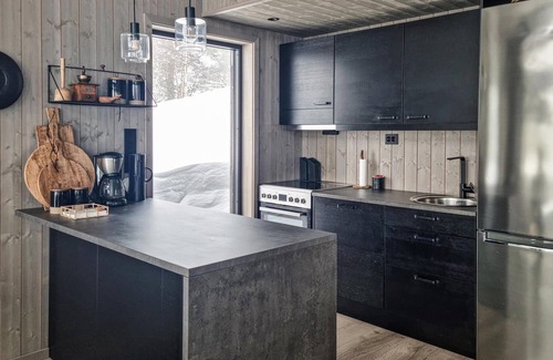 Øvre Ramse House | Relax in Nature: Delightful Vacation Home with Lake View