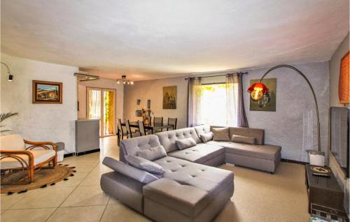 Entrechaux House | Inviting Home in Entrechaux with Pool & Pet-Friendly Options