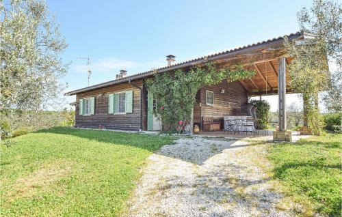 Farnese House | Delightful Farnese Retreat with Kitchen and Pool Access