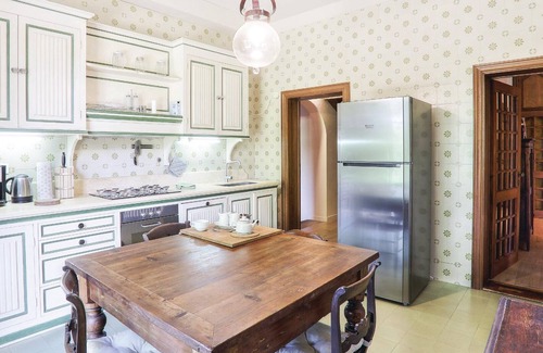 Fauglia House | Inviting 5-Bedroom Retreat in Fauglia with Pool & Spa