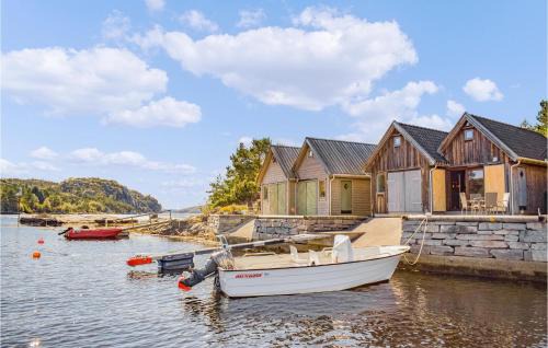 Fitjar House | Cozy Home With Kitchen and Ocean View in Fitjar
