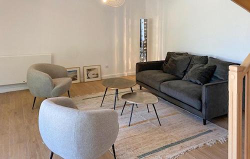Gans House | Pet-Friendly Retreat in Gans with Full Kitchen