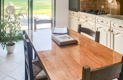 Gueschart House | Family-Friendly 2 Bedroom Stay in Gueschart with Spa
