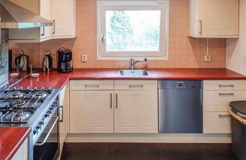 Heinkenszand House | Experience a Memorable Family Getaway in Our Cozy Cottage