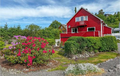 Sokndal House | Scenic Oceanfront Home in Hauge I Dalane with Kitchen