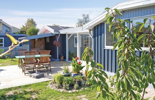 Hornslet House | Cozy 2-Bedroom Stay with Ocean Views in Hornslet