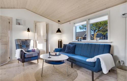 Hovborg House | Cozy Home in Hovborg with Kitchen for Every Traveler