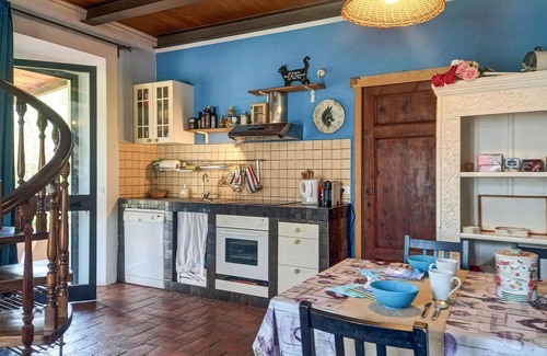 Calcinaia House | Spacious 2-Bedroom Accommodation in Fornacette PI