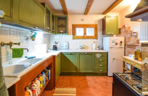 Olevano Romano House | Cozy 1 Bedroom Retreat in Olevano Romano with Spa Access