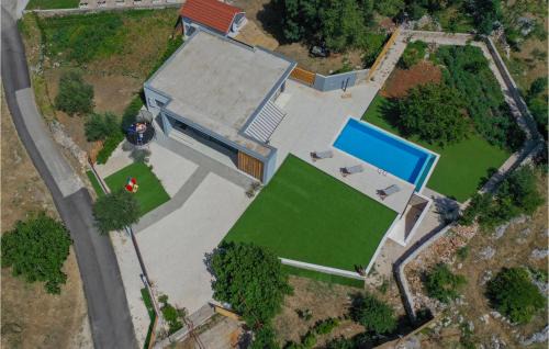 Sestanovac House | Tranquil Retreat in Katuni with Pool & Wifi Access