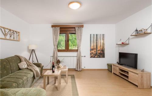 Gospic House | Top-Rated Home in Klanac with Full Kitchen & Pet-Friendly