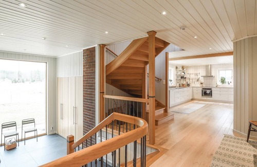 Kopmannebro House | Cozy Cottage by the Dalslands Canal with Lake Views