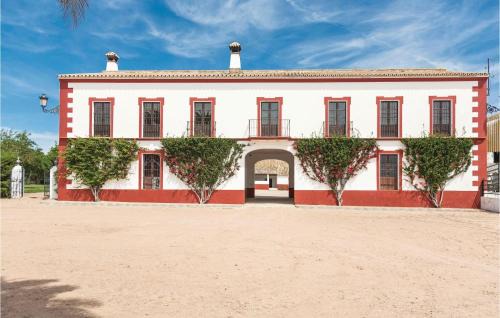 La Campana House | Beautiful 5 Bedroom Home with Pool in La Campana, Sevilla