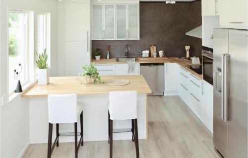 Lammhult House | Inviting Home in Lammhult with Ethernet Internet Access