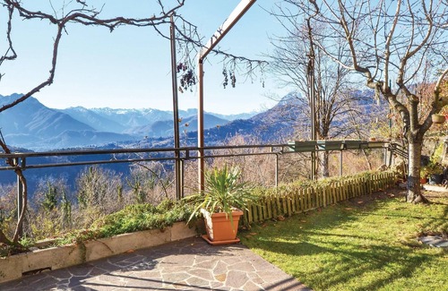 Trava House | Idyllic Vacation Apartment in Trava with Spa & Kitchen