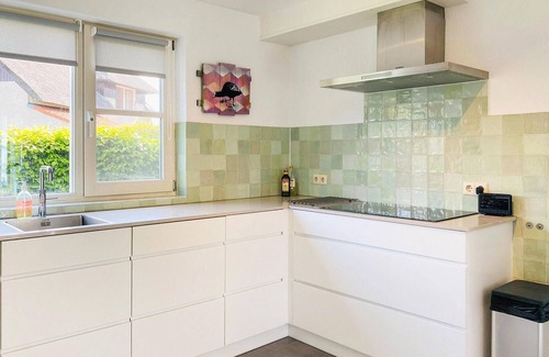 Makkum House | Spacious 3 Bedroom Retreat with Spa in Makkum