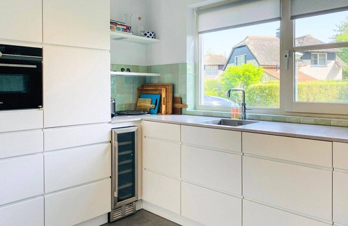 Makkum House | Spacious 3 Bedroom Retreat with Spa in Makkum