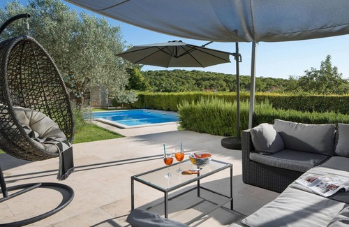 Sorici House | Unforgettable Stay Awaits at This Inviting Home with Pool