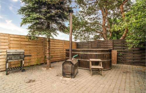 Suleczyno House | Inviting Home in Miciszewice with Pool and Wifi Access