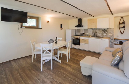 Murazzano House | Gorgeous home in Murazzano with WiFi