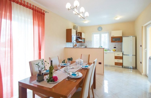 Nedescina House | Family-Friendly 3 Bedroom Retreat in Nedescina with Spa