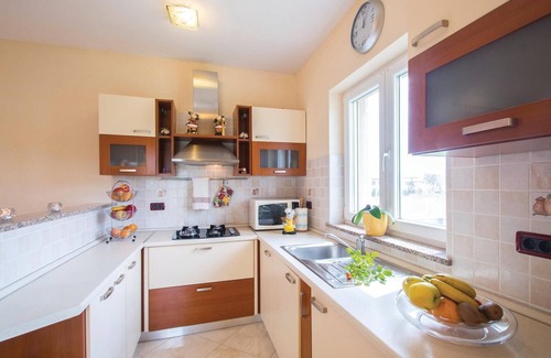 Nedescina House | Family-Friendly 3 Bedroom Retreat in Nedescina with Spa