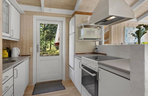 Spidsegard House | Inviting 4 Bedroom Accommodation with Ocean View in Nexø