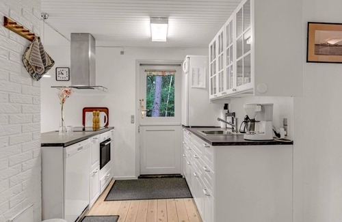 Dueodde House | Charming 3 Bedroom Retreat in Nexø with Ocean Views