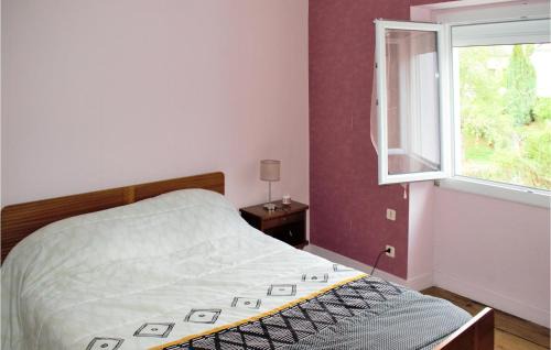 Osse-en-Aspe House | Cozy Home in Osse-En-Aspe with Free Wifi for Families