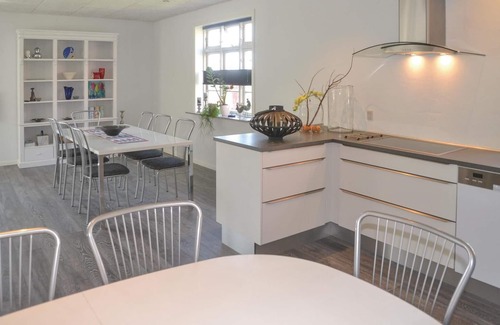 Outrup House | Family-Friendly 2 Bedroom Stay with Spa & Breakfast in Outrup