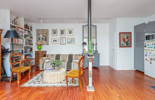 Quartier du Petit-Montrouge House | Experience Paris in a Cozy Home with Spa & Breakfast