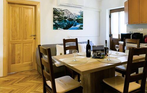 Perusic House | Family-Friendly 2 Bedroom Home in Perusic Awaits You