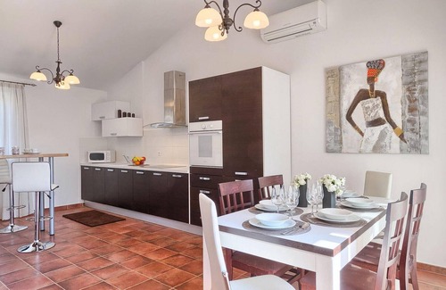 Brnobici House | Discover Villa Girasole: A Stone Retreat in Kastelir