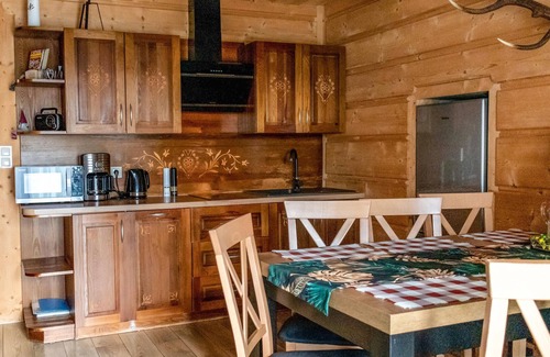 Poronin House | Cozy 3 Bedroom Retreat with Spa and Family Amenities