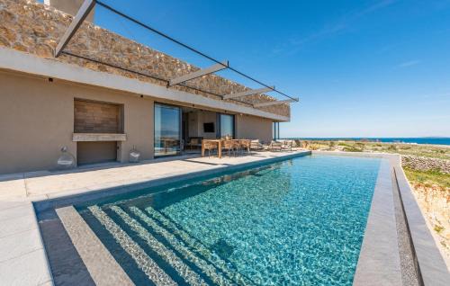 Povljana House | Discover a Family-Friendly Escape at Beautiful Home in Povljana