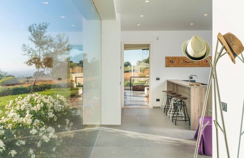 Donnafugata House | Gorgeous home in Ragusa