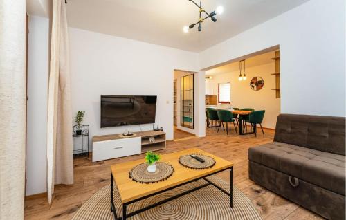 Rastevic House | Inviting Home in Rastevic with Refreshing Outdoor Pool