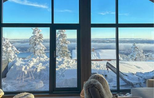 Tinn House | Inviting Home in Rjukan with Family-Friendly Kitchen