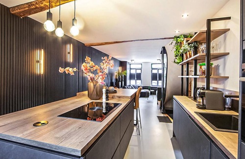 Roermond House | Exclusive Vacation Home Steps from the Beach with Spa Access