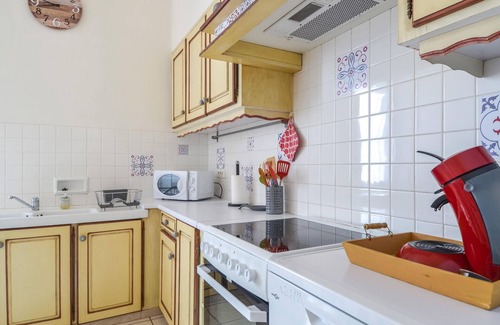 Rognonas House | Family-Friendly Vacation Home with Pool and Spa Amenities